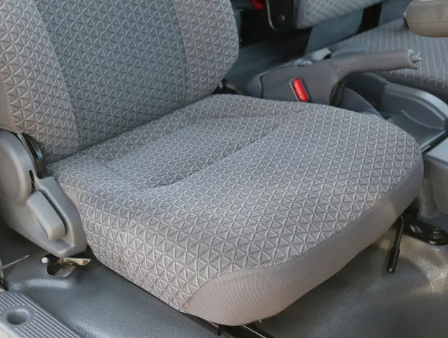 いすゞ エルフ 2RG-NPR88AR(2WD)の写真31