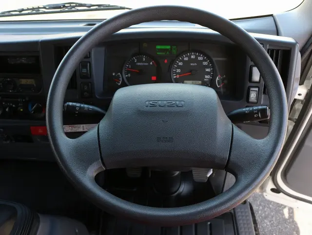 いすゞ エルフ 2RG-NPR88AR(2WD)の写真32