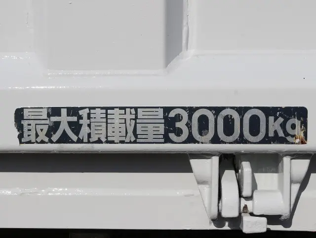 三菱 キャンター TPG-FBA60(2WD)の写真17