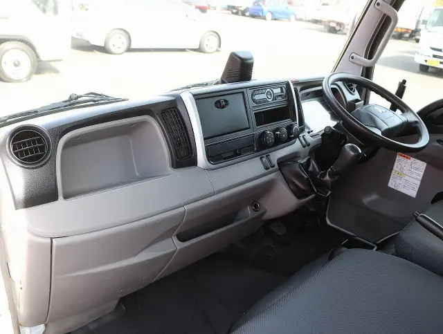 三菱 キャンター TPG-FBA60(2WD)の写真38