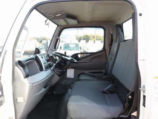 三菱 キャンター TPG-FBA60(2WD)の写真41