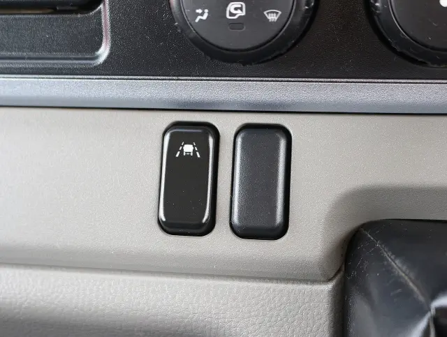 三菱 キャンター TPG-FBA60(2WD)の写真46