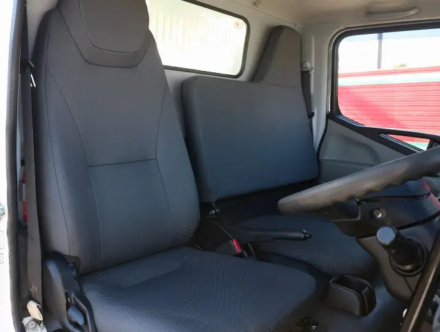 三菱 キャンター TPG-FBA60(2WD)の写真37