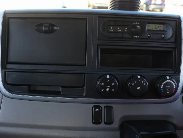 三菱 キャンター TPG-FBA60(2WD)の写真43