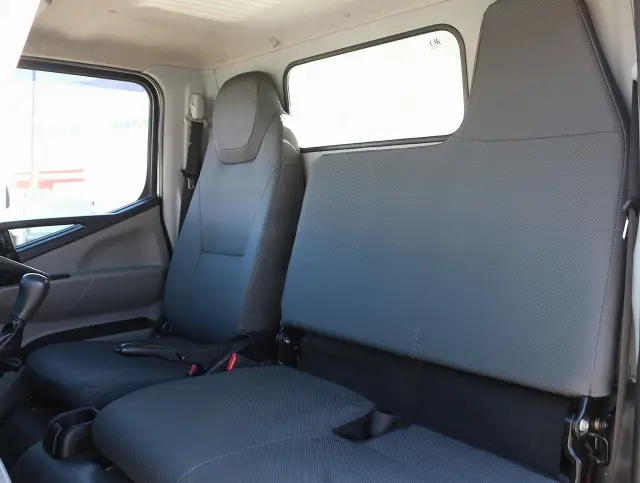 三菱 キャンター TPG-FBA60(2WD)の写真49