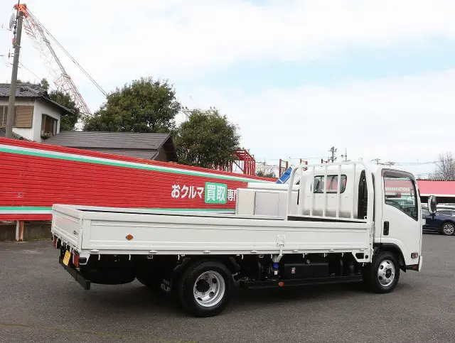 いすゞ エルフ 2RG-NPR88AR(2WD)の写真5
