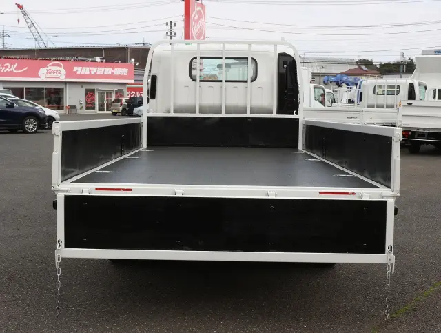 いすゞ エルフ 2RG-NPR88AR(2WD)の写真11