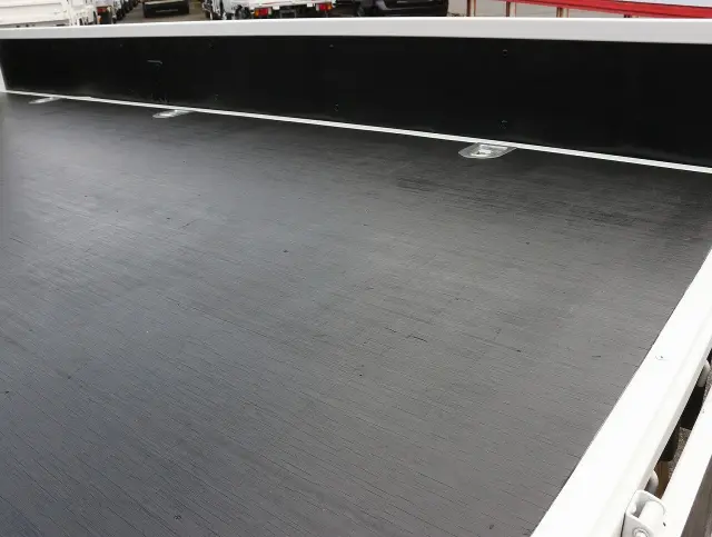 いすゞ エルフ 2RG-NPR88AR(2WD)の写真14