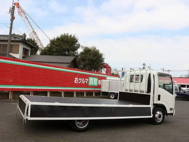 いすゞ エルフ 2RG-NPR88AR(2WD)の写真16