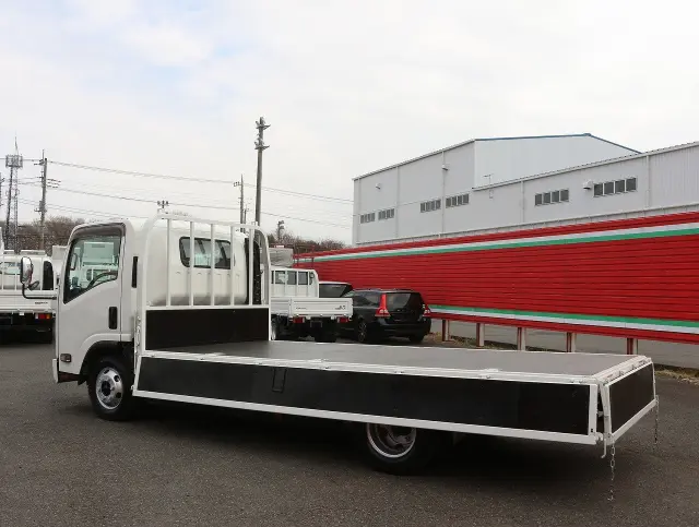 いすゞ エルフ 2RG-NPR88AR(2WD)の写真19