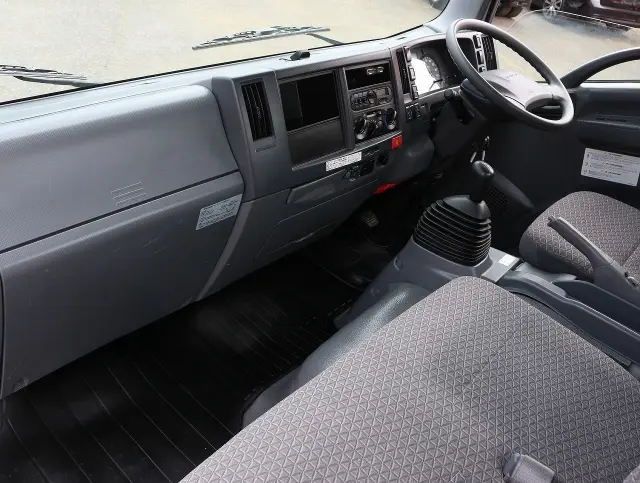 いすゞ エルフ 2RG-NPR88AR(2WD)の写真43