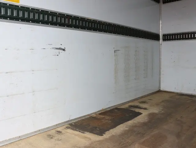 いすゞ エルフ TKG-NJS85AN(4WD)の写真18