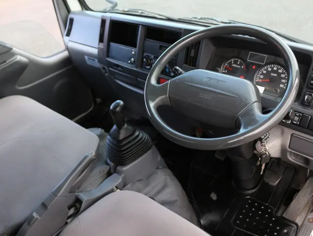 いすゞ エルフ TKG-NJS85AN(4WD)の写真37