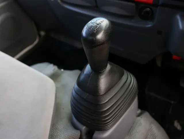 いすゞ エルフ TKG-NJS85AN(4WD)の写真41