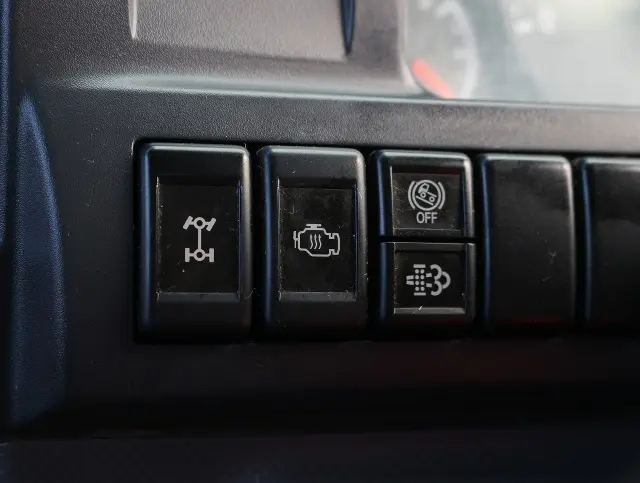 いすゞ エルフ TKG-NJS85AN(4WD)の写真43