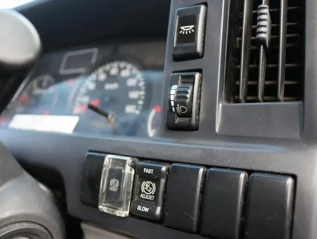 いすゞ エルフ TKG-NJS85AN(4WD)の写真46