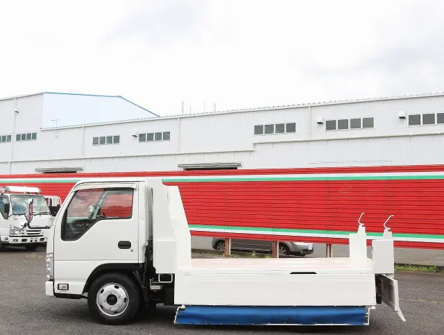 いすゞ エルフ TKG-NKR85AN(2WD)の写真15