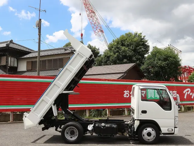 いすゞ エルフ TKG-NKR85AN(2WD)の写真19