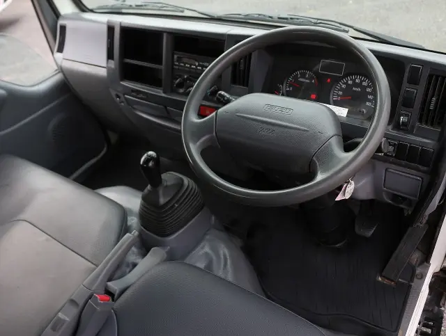 いすゞ エルフ TKG-NKR85AN(2WD)の写真32