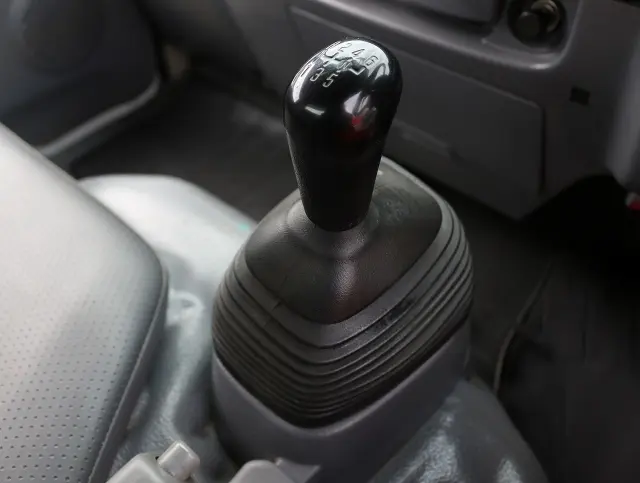 いすゞ エルフ TKG-NKR85AN(2WD)の写真39