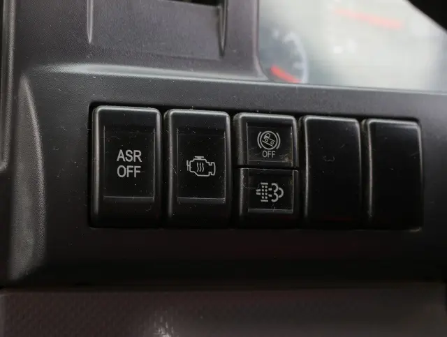 いすゞ エルフ TKG-NKR85AN(2WD)の写真41