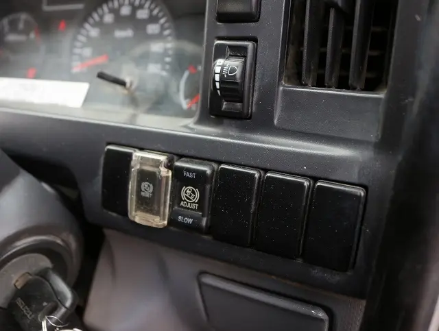 いすゞ エルフ TKG-NKR85AN(2WD)の写真42