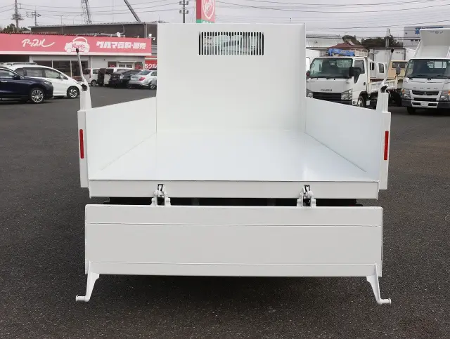 いすゞ エルフ 2RG-NKR88AD(2WD)の写真10