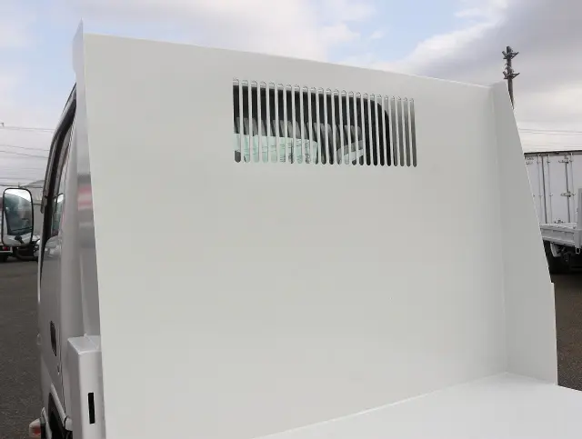 いすゞ エルフ 2RG-NKR88AD(2WD)の写真17