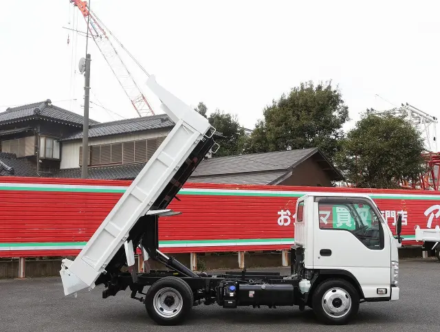 いすゞ エルフ 2RG-NKR88AD(2WD)の写真20