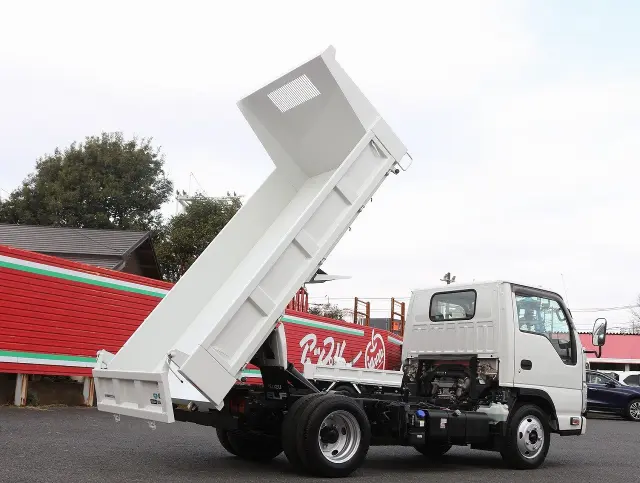 いすゞ エルフ 2RG-NKR88AD(2WD)の写真21