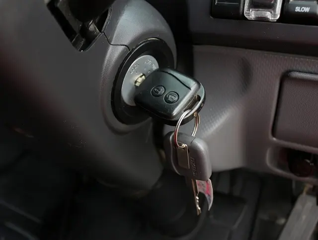 いすゞ エルフ 2RG-NKR88AD(2WD)の写真47