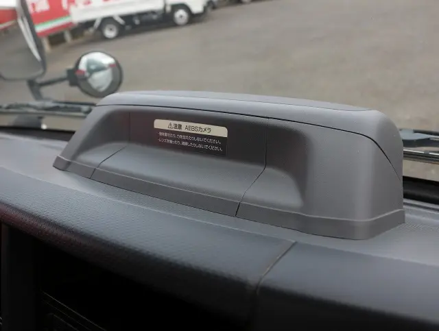 いすゞ エルフ 2RG-NKR88AD(2WD)の写真48