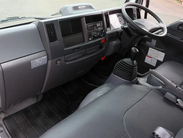 いすゞ エルフ 2RG-NKR88AD(2WD)の写真49