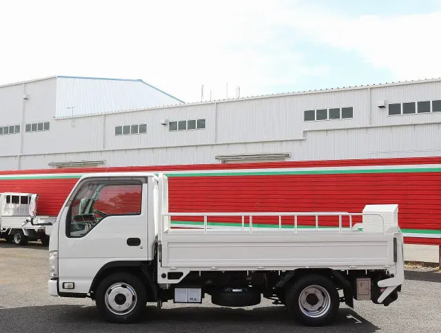 いすゞ エルフ TKG-NJR85A(2WD)の写真8