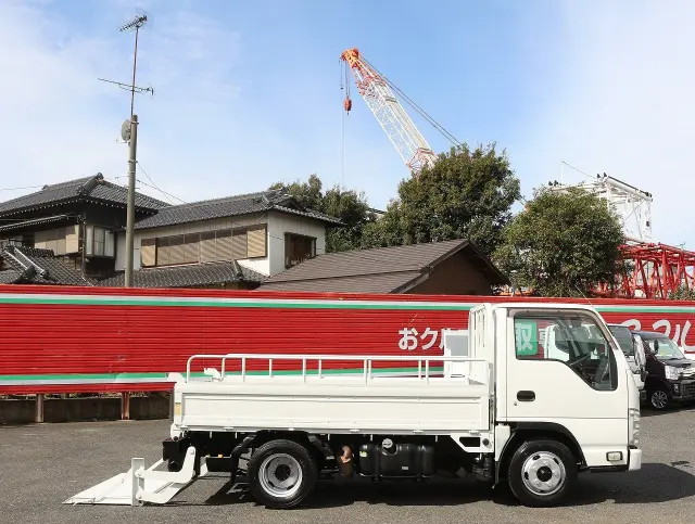 いすゞ エルフ TKG-NJR85A(2WD)の写真12