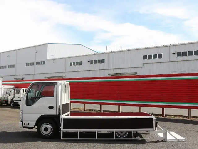 いすゞ エルフ TKG-NJR85A(2WD)の写真23