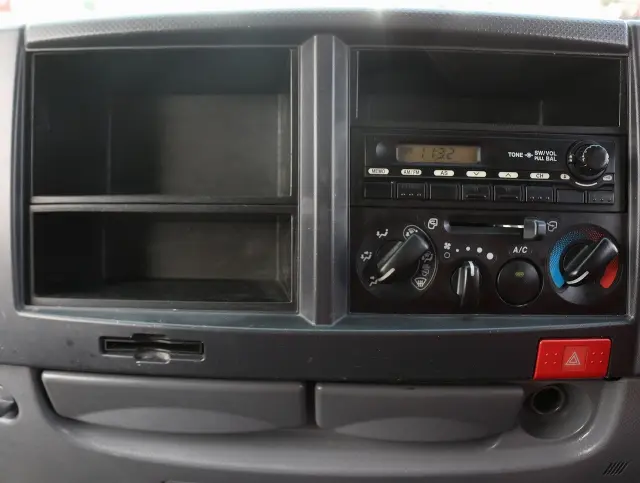 いすゞ エルフ TKG-NJR85A(2WD)の写真35