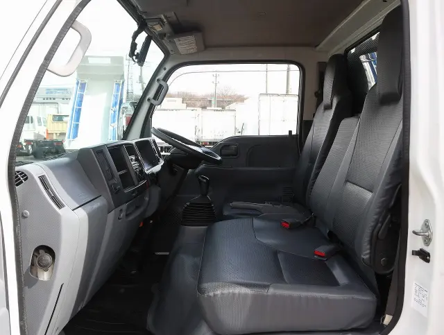 いすゞ エルフ TKG-NJR85A(2WD)の写真41