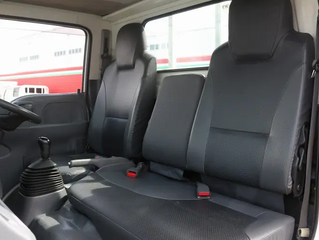 いすゞ エルフ TKG-NJR85A(2WD)の写真42