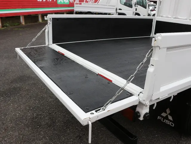 三菱 キャンター TKG-FBA20(2WD)の写真10