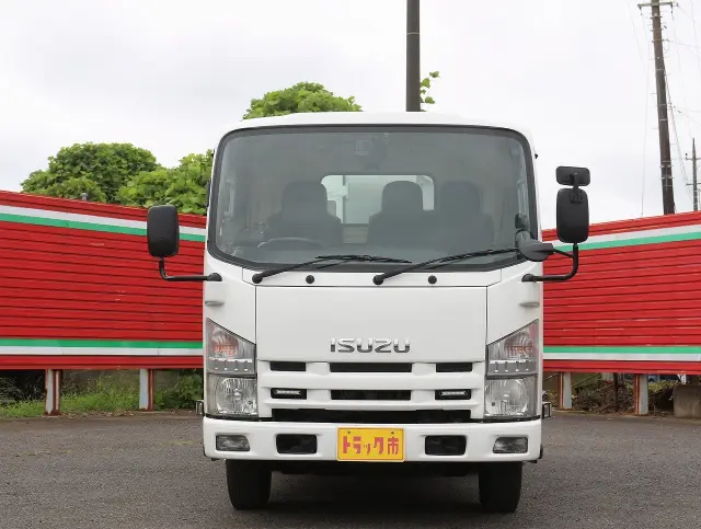 いすゞ エルフ BKG-NMR85AN(2WD)の写真2
