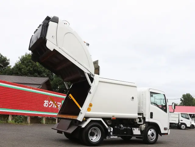 いすゞ エルフ BKG-NMR85AN(2WD)の写真20
