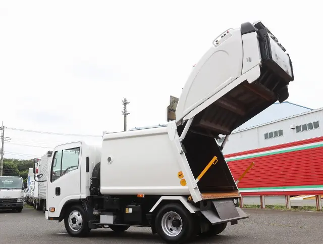 いすゞ エルフ BKG-NMR85AN(2WD)の写真25