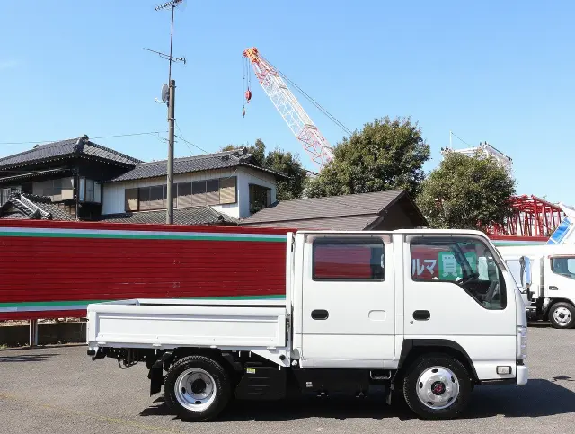 いすゞ エルフ TRG-NJS85A(4WD)の写真4