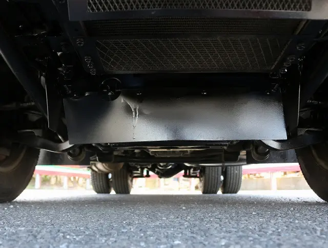 いすゞ エルフ TRG-NJS85A(4WD)の写真22