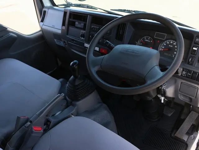 いすゞ エルフ TRG-NJS85A(4WD)の写真25