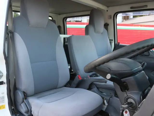 いすゞ エルフ TRG-NJS85A(4WD)の写真27