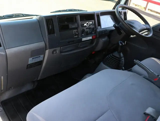 いすゞ エルフ TRG-NJS85A(4WD)の写真38