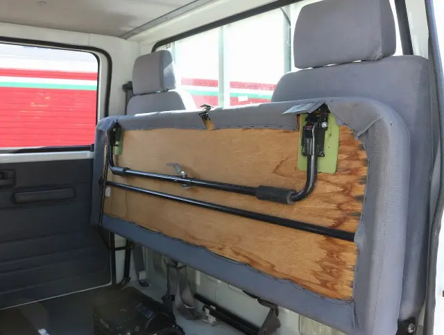 いすゞ エルフ TRG-NJS85A(4WD)の写真48