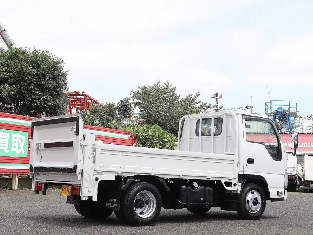 いすゞ エルフ TRG-NJR85A(2WD)の写真5